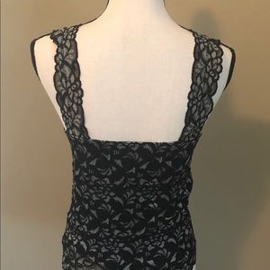 White House Black Market Tops - White House Black Market sz 4 lace top White House Black Market Tops - White House Black Market sz 4 lace top